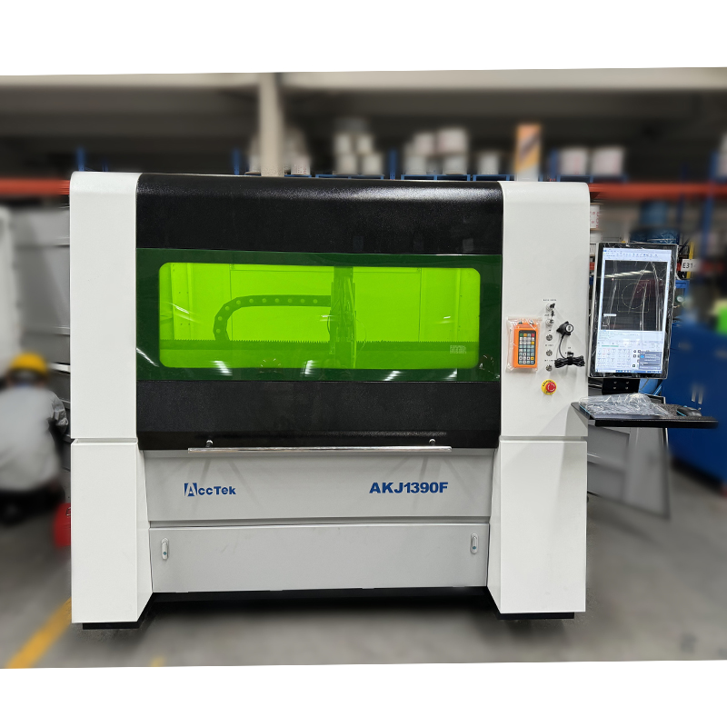 Industrial Laser Metal Cutting Machine - JINAN Attrezzature per l'industria CNC Raycus