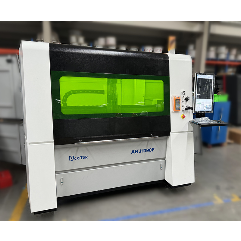 JINAN Attrezzature per l'indus - Industrial Laser Metal Cutting Machine recensione e prezzo