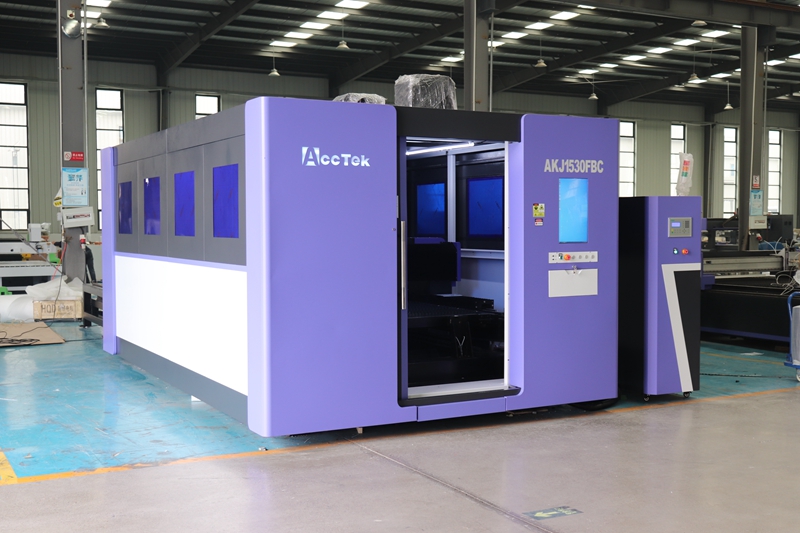 Macchina per il taglio di meta - Industrial Laser Metal Cutting Machine recensione e prezzo